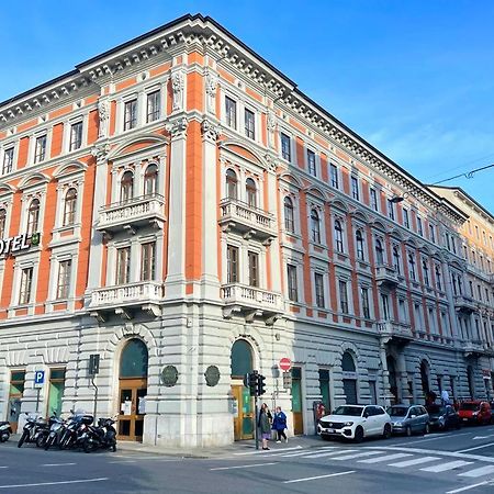 Perfect Stay Apartments Trieste Bagian luar foto